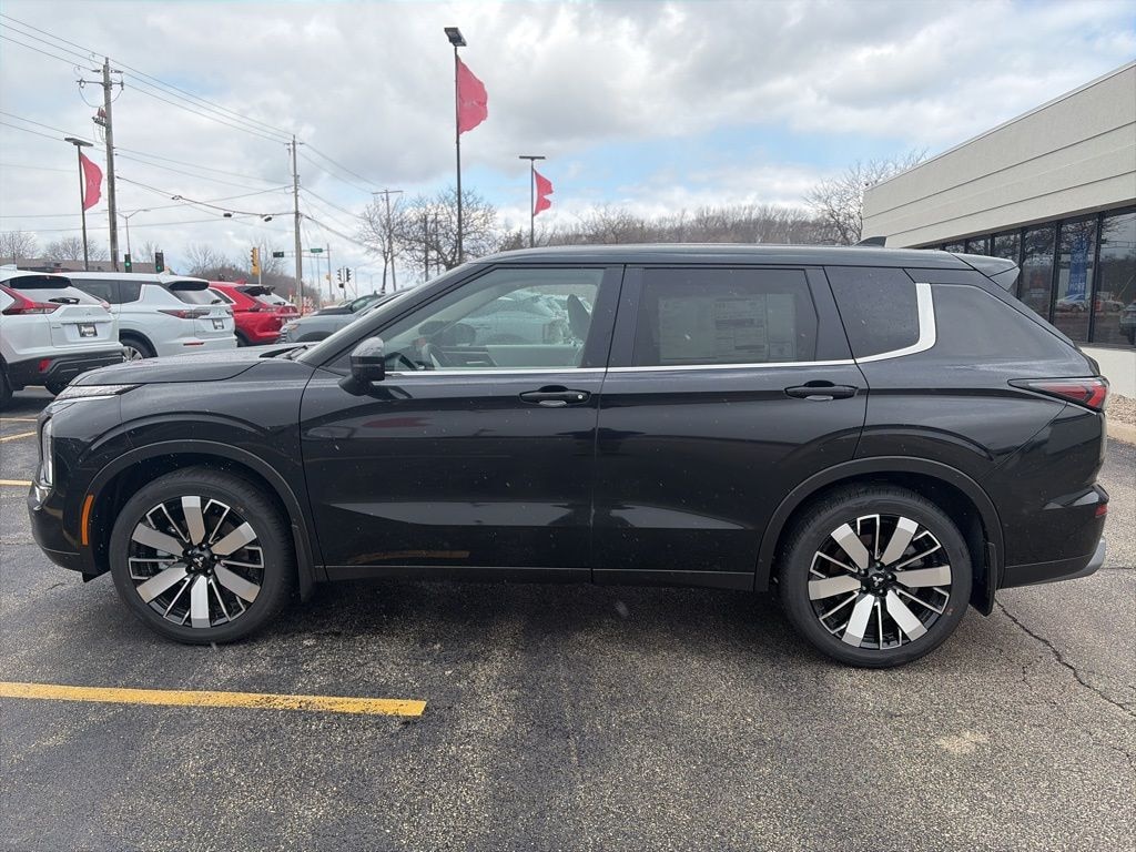 New 2026 Mitsubishi Outlander SE SUV
