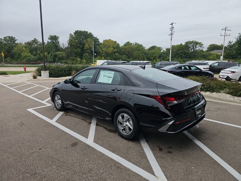 New 2026 Hyundai Elantra SE Sedan