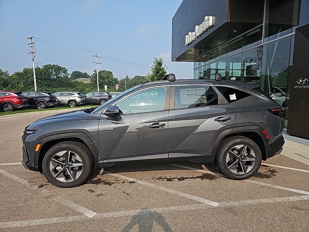 2025 Hyundai Tucson SEL Convenience photo 2