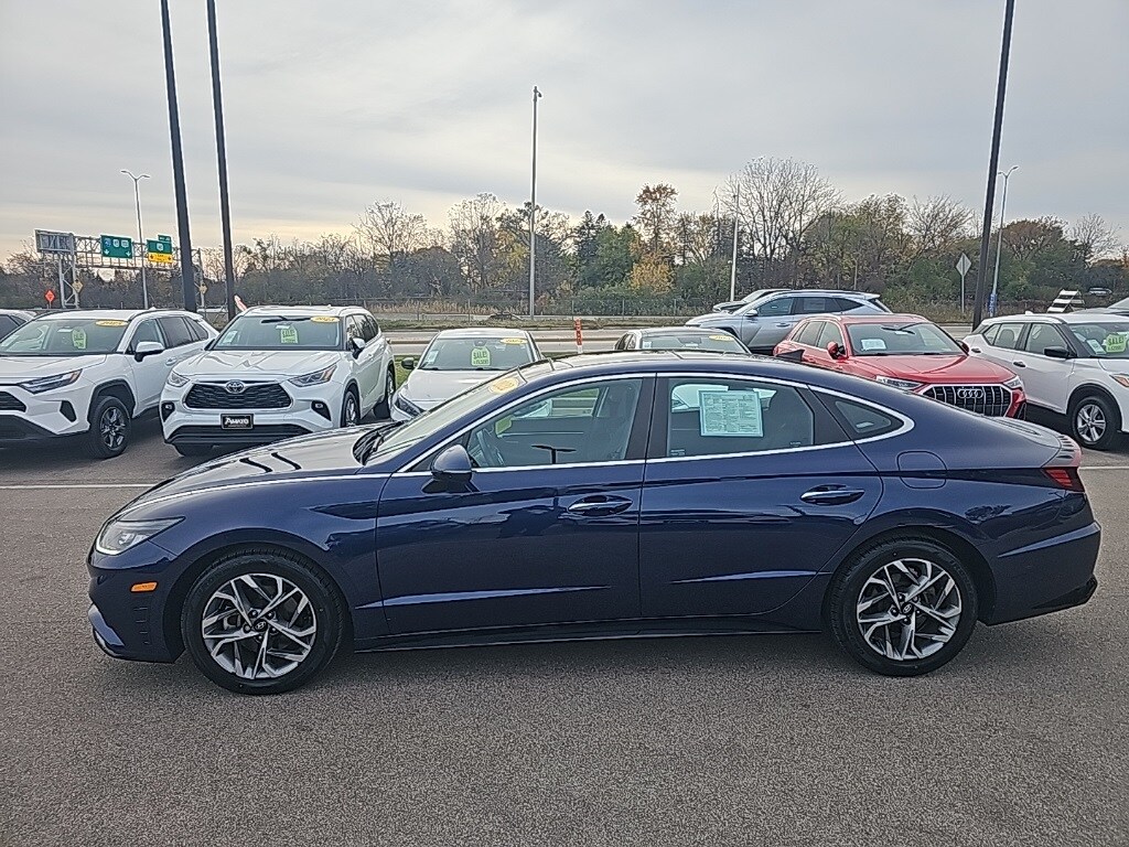 2022 Hyundai Sonata SEL Convenience photo 2