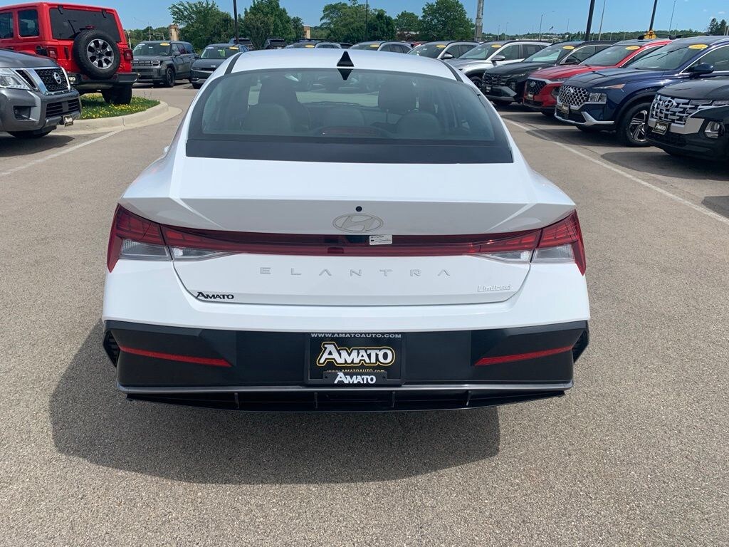 Certified 2025 Hyundai Elantra Limited Sedan