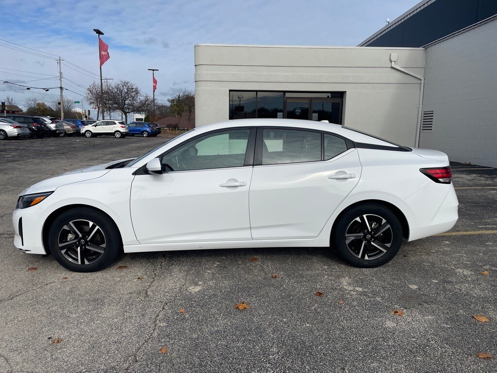 2024 Nissan Sentra SV photo 2