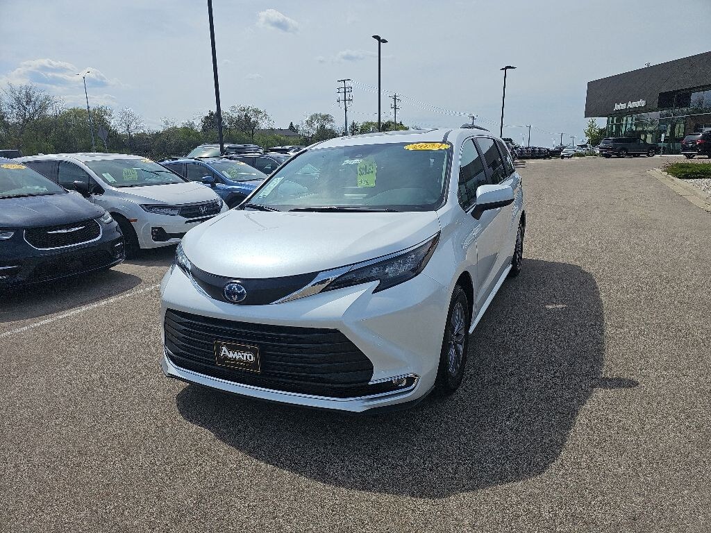 Used 2024 Toyota Sienna XLE 7 Passenger Van Passenger Van