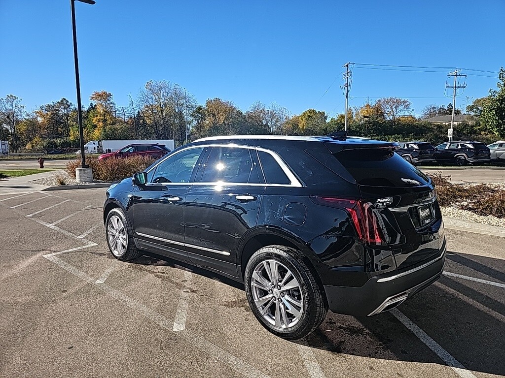 2024 Cadillac XT5 Premium Luxury photo 3