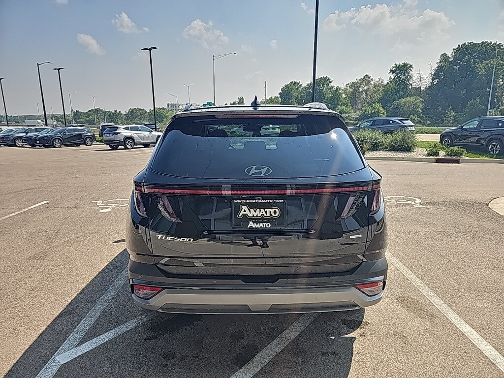 2025 Hyundai Tucson Limited photo 4