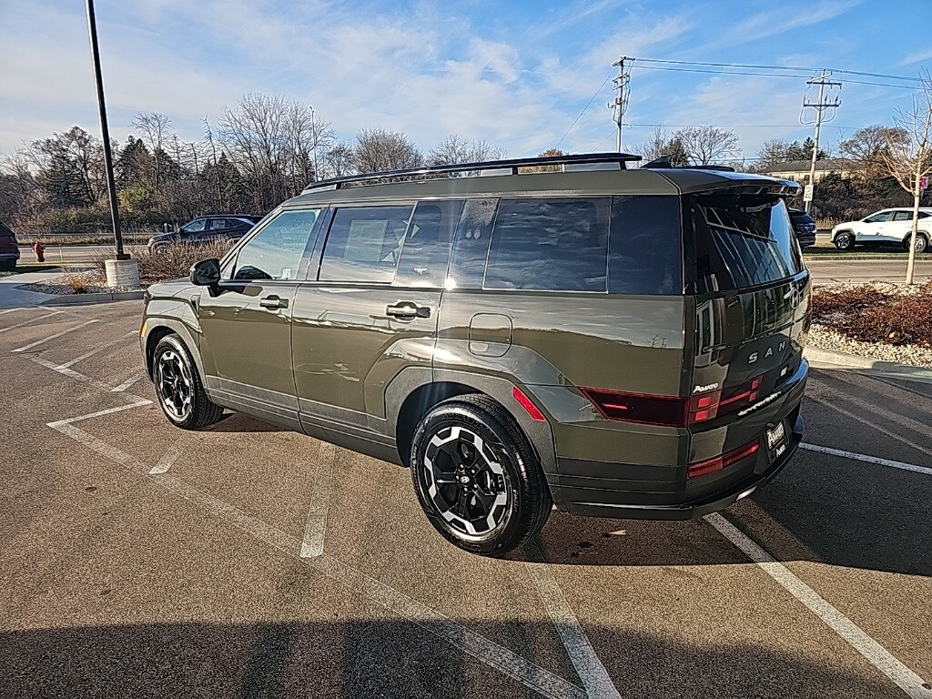 2025 Hyundai Santa Fe SEL photo 2