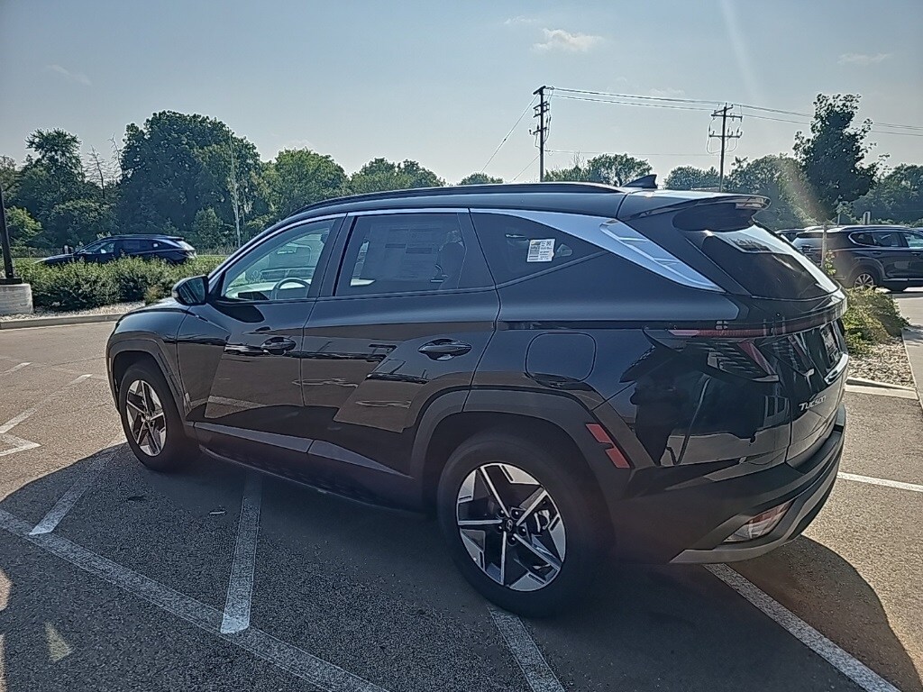 2025 Hyundai Tucson SEL Convenience photo 3