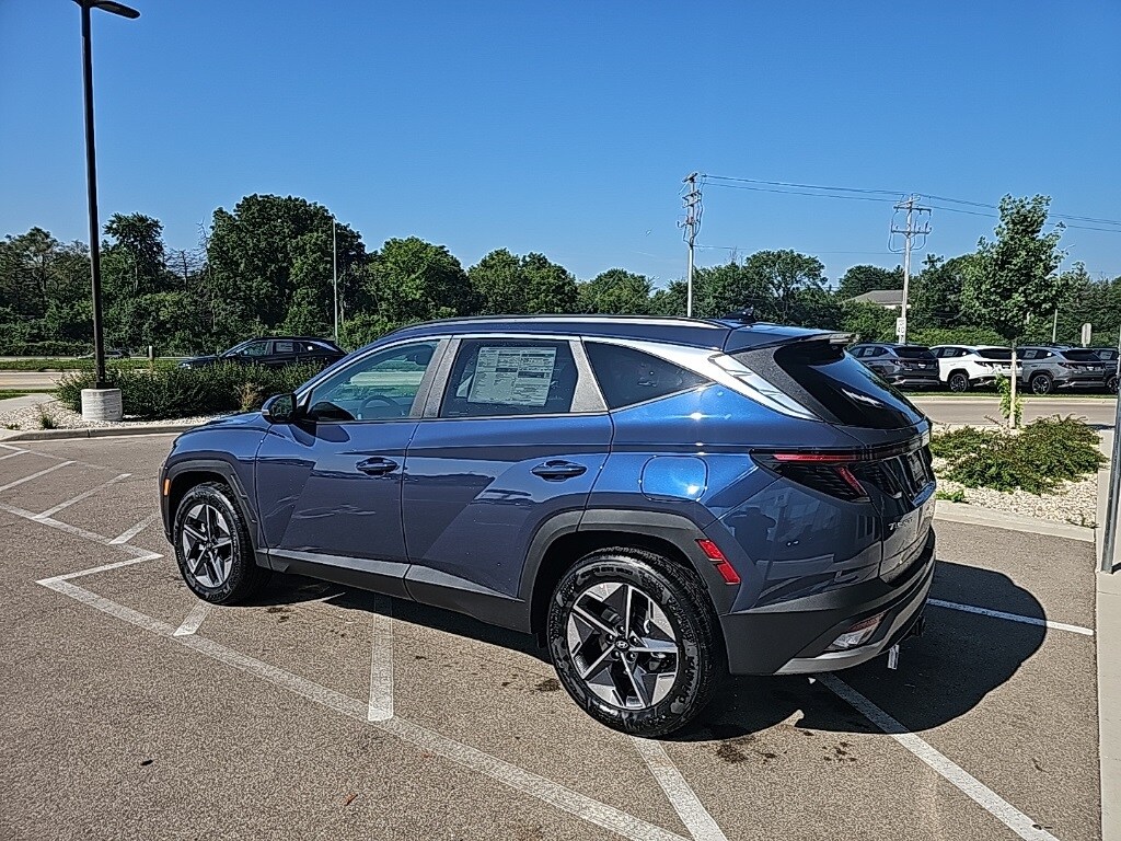 2025 Hyundai Tucson SEL Convenience photo 3