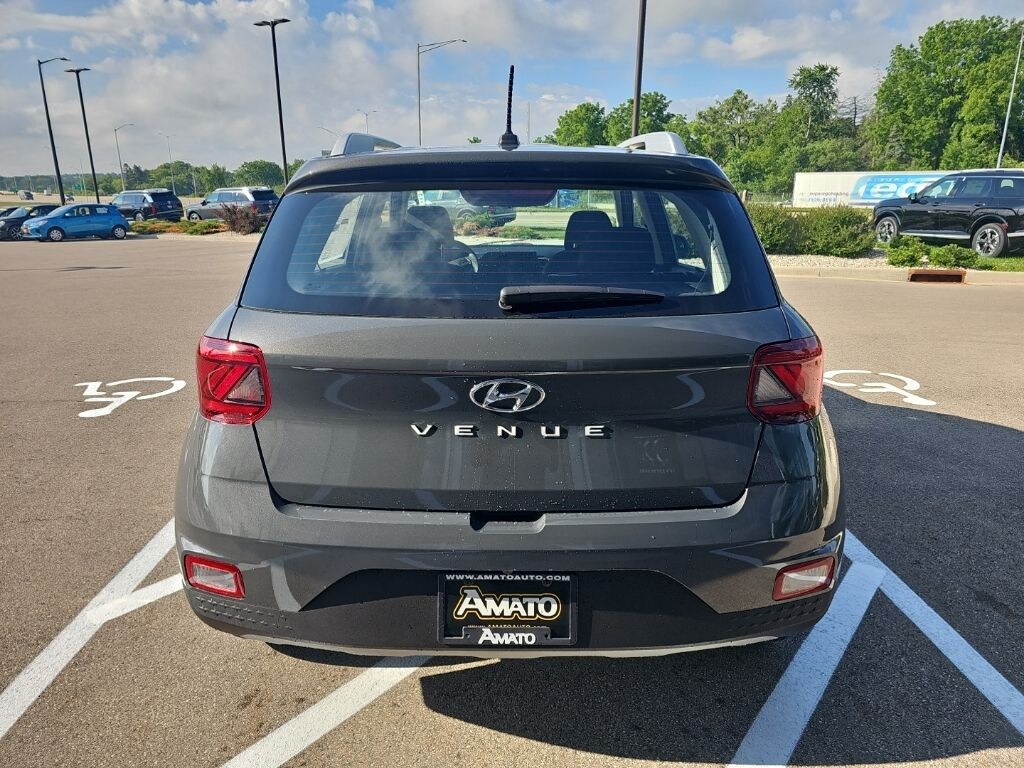 New 2026 Hyundai Venue SEL SUV