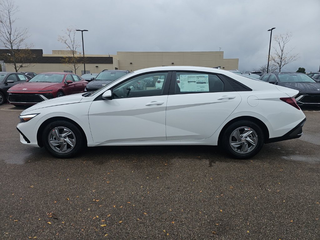 New 2026 Hyundai Elantra SE Sedan