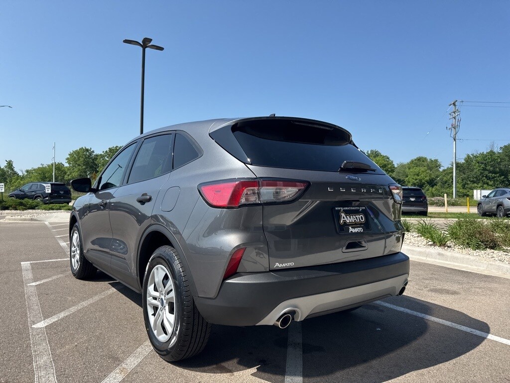 2022 Ford Escape S photo 3