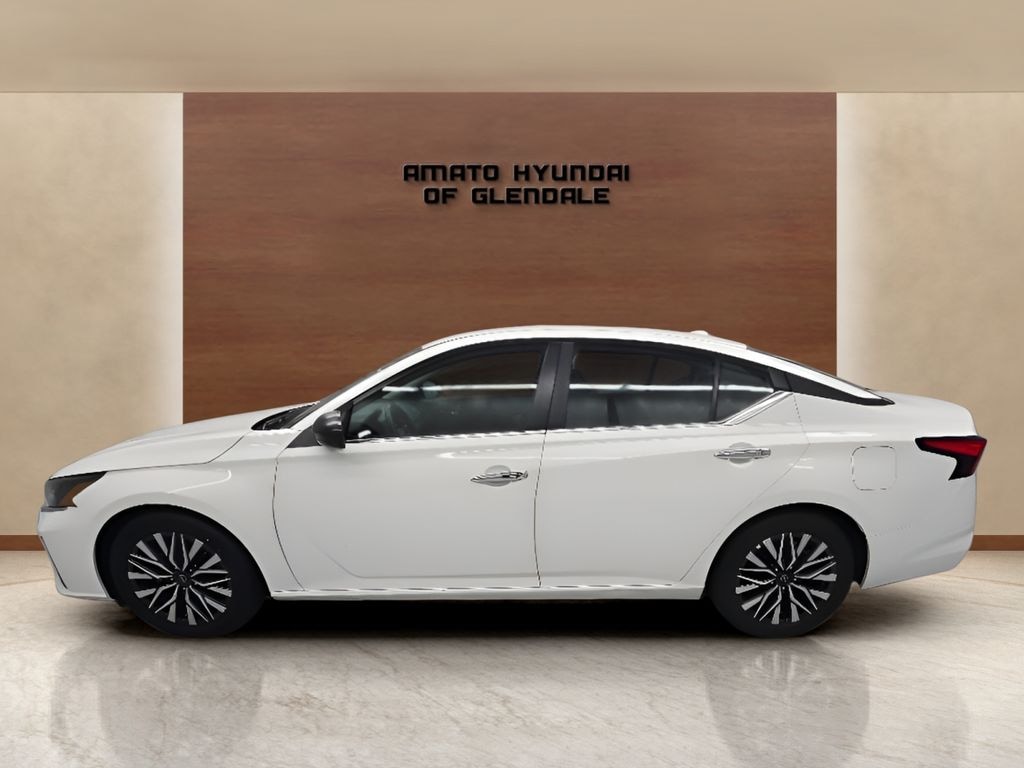 Used 2025 Nissan Altima SV Sedan