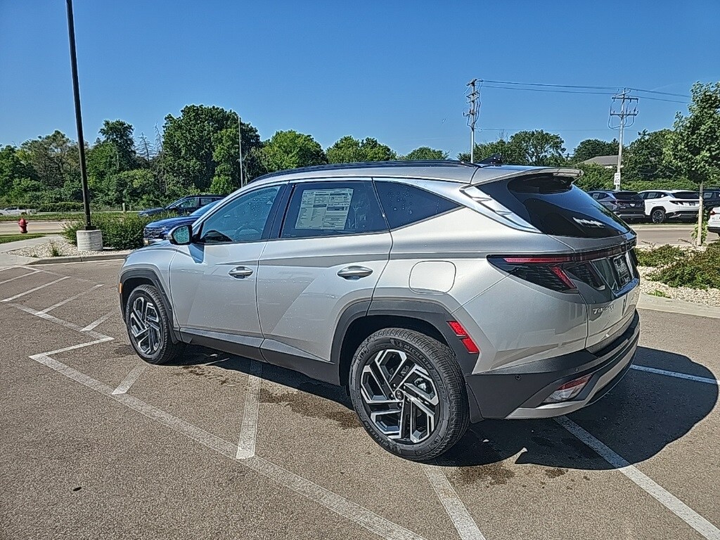 2025 Hyundai Tucson Limited photo 3