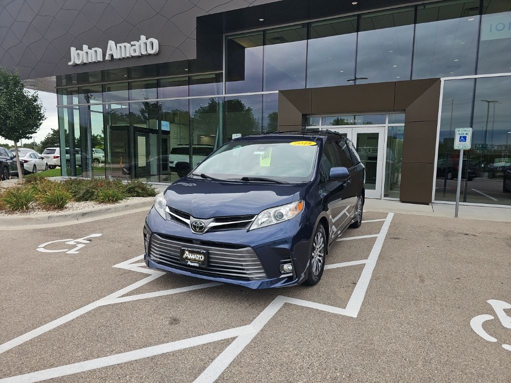 Used 2018 Toyota Sienna XLE Van Passenger Van