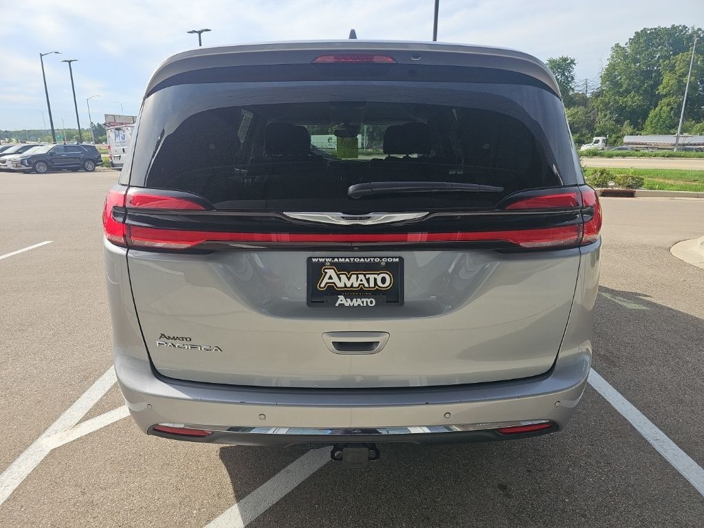 Used 2021 Chrysler Pacifica Touring Van Passenger Van