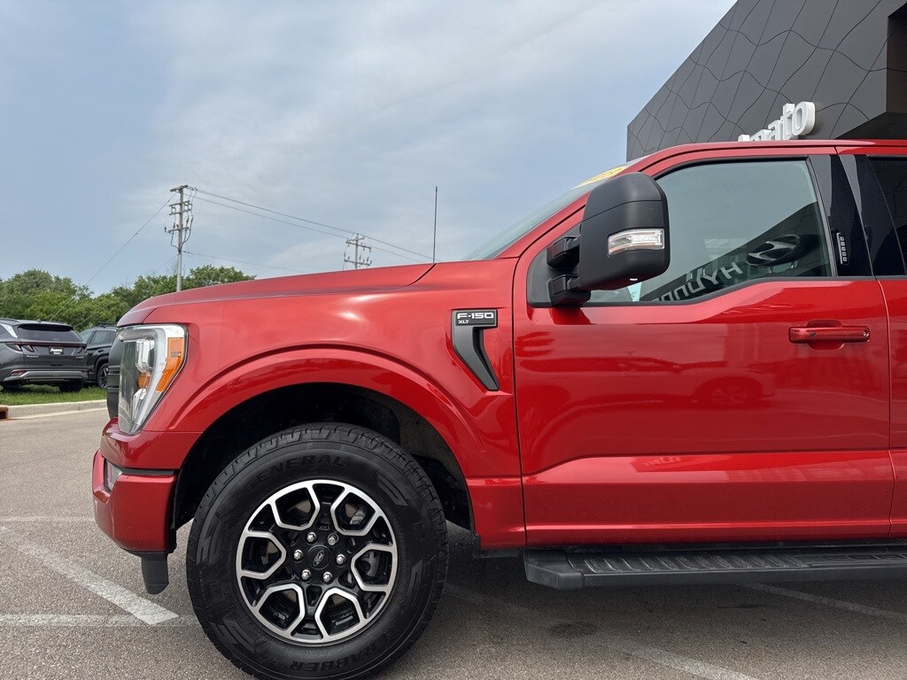 2023 Ford F-150 XLT photo 2