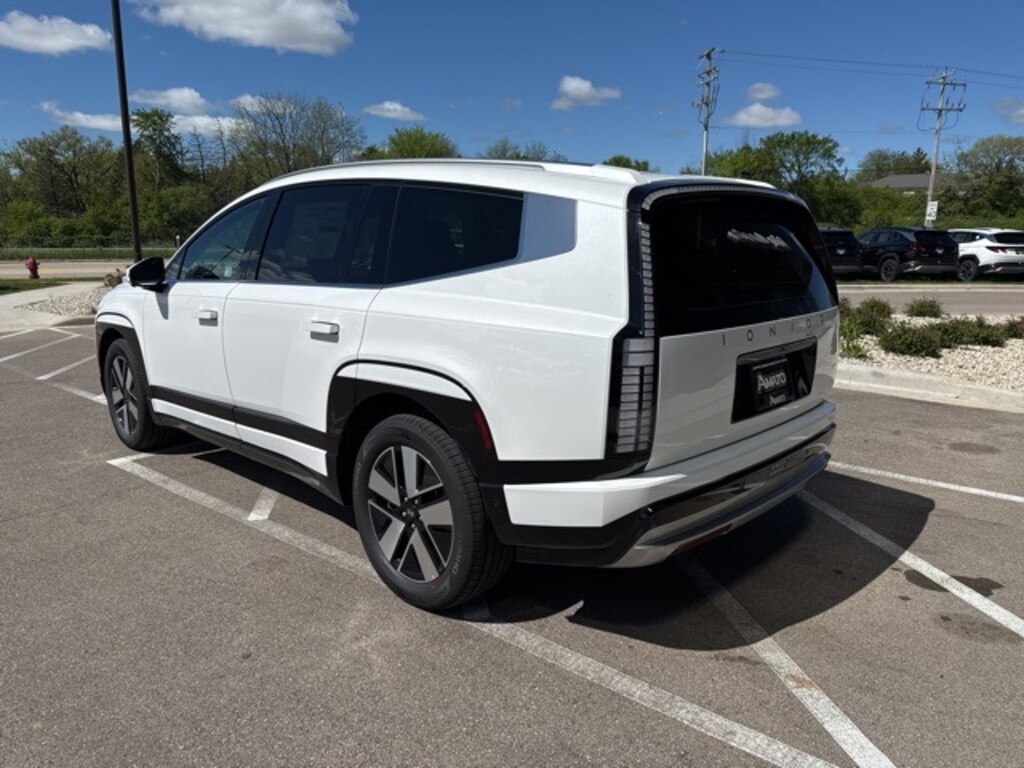 New 2026 Hyundai IONIQ 9 SEL SUV