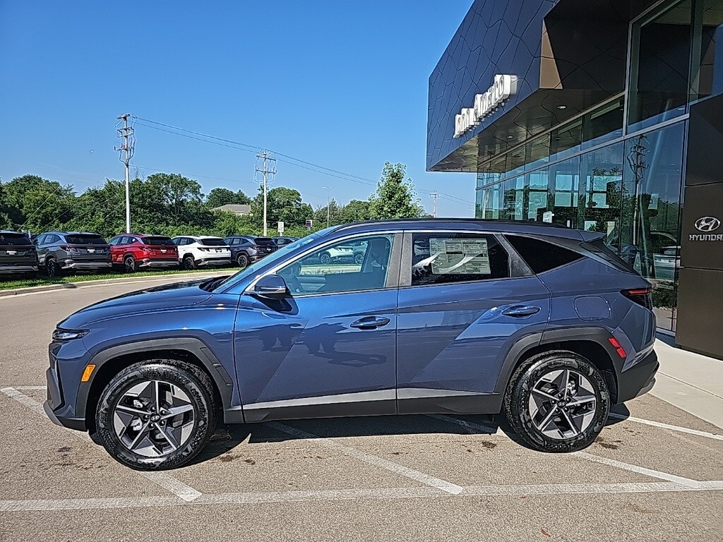 2025 Hyundai Tucson SEL Convenience photo 2