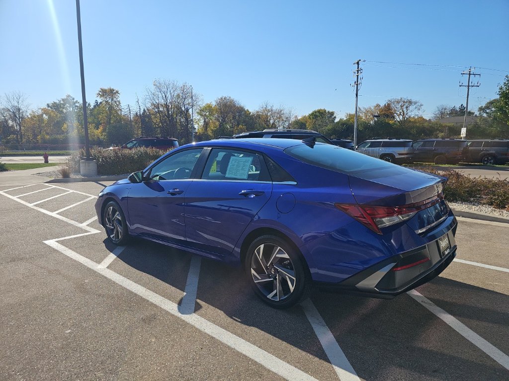 Certified 2025 Hyundai Elantra Hybrid Limited Sedan