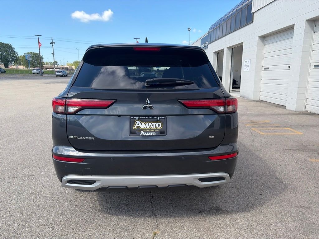Used 2024 Mitsubishi Outlander SE SUV