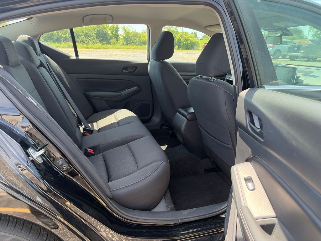 2025 Nissan Altima SV - Photo 13