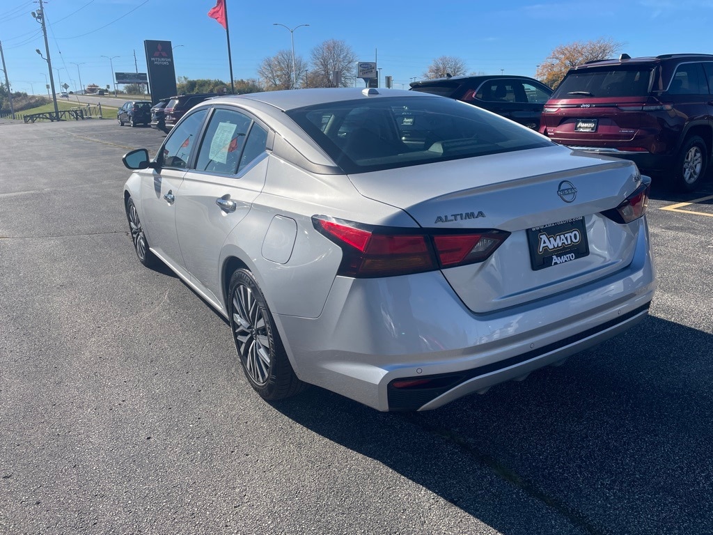 Used 2024 Nissan Altima 2.5 SV Sedan
