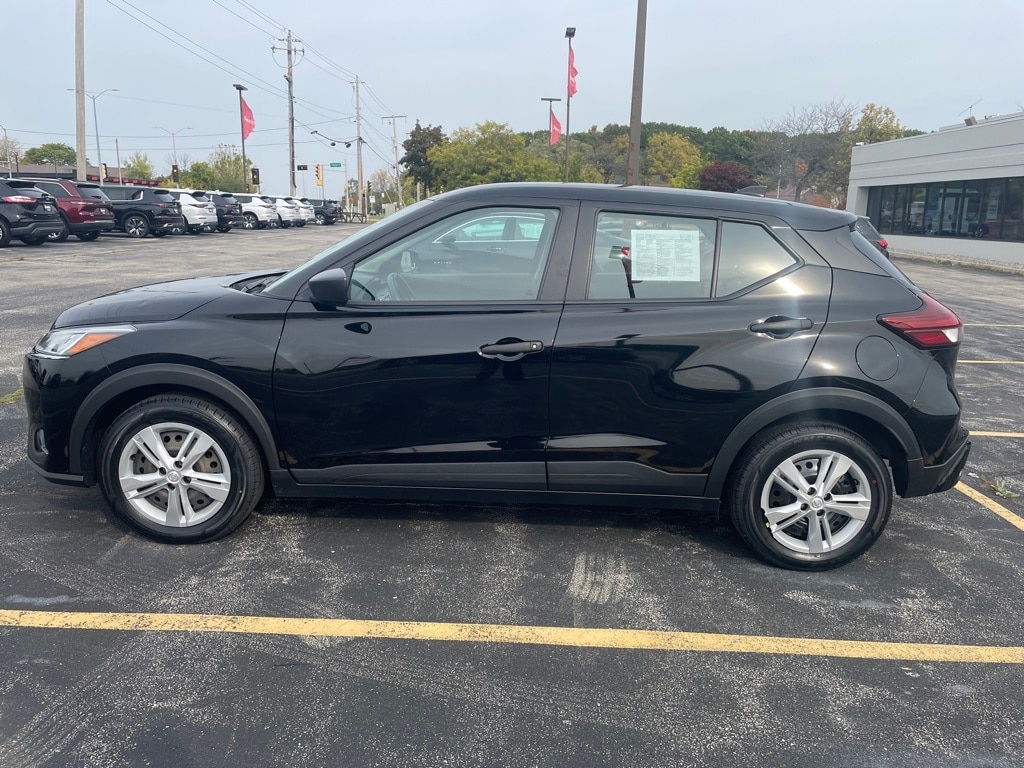 Used 2023 Nissan Kicks S SUV