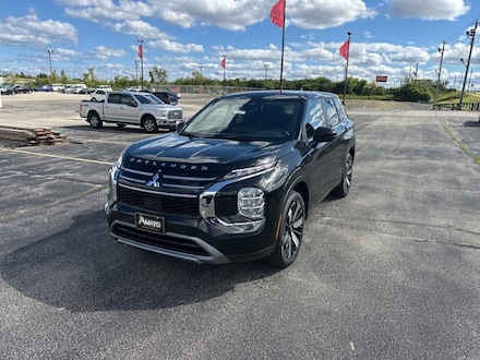 2025 Mitsubishi Outlander SE SUV