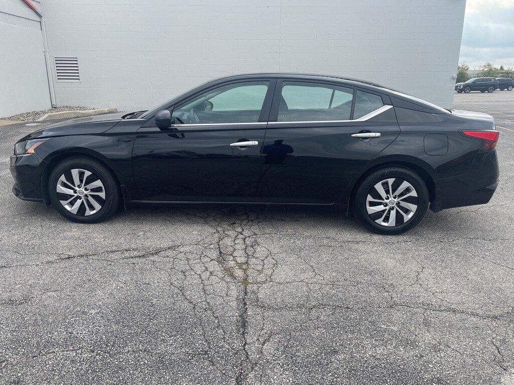 2024 Nissan Altima 2.5 S photo 2