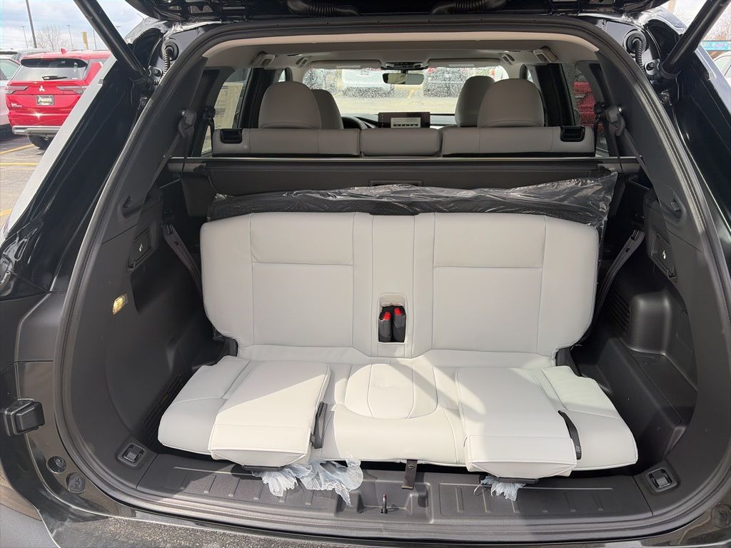 2026 Mitsubishi Outlander SE - Photo 14