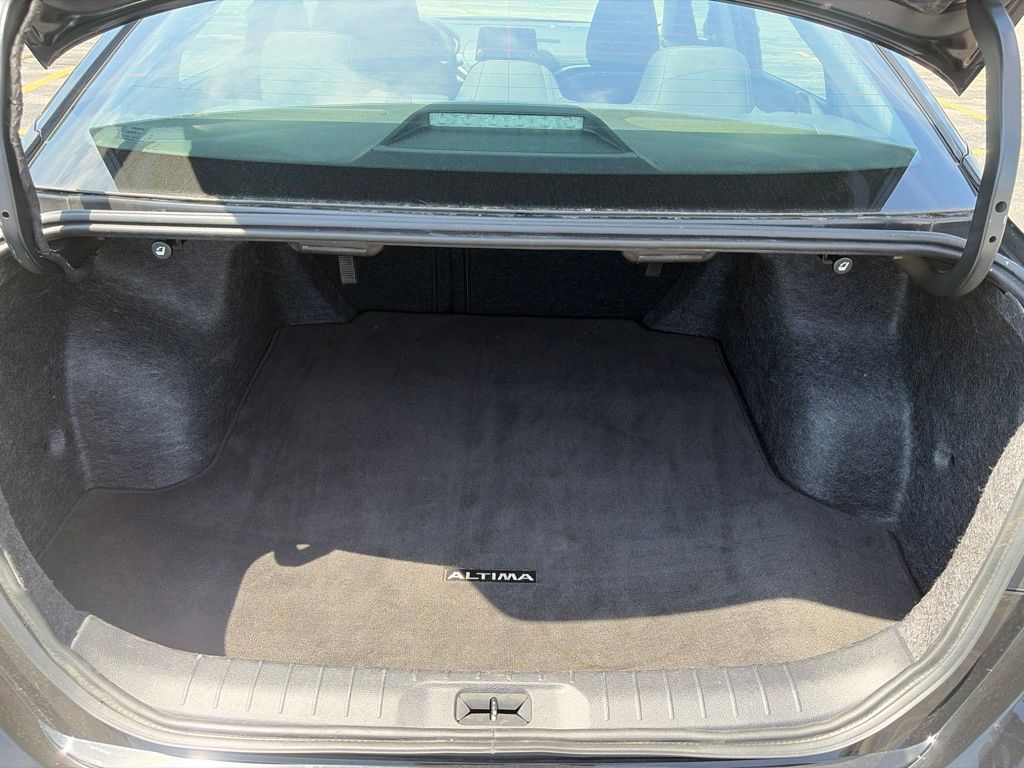 2025 Nissan Altima SV - Photo 15
