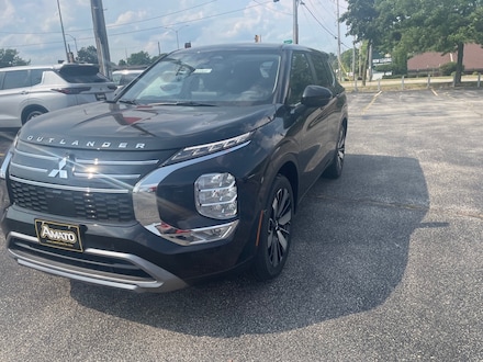 2025 Mitsubishi Outlander SE SUV