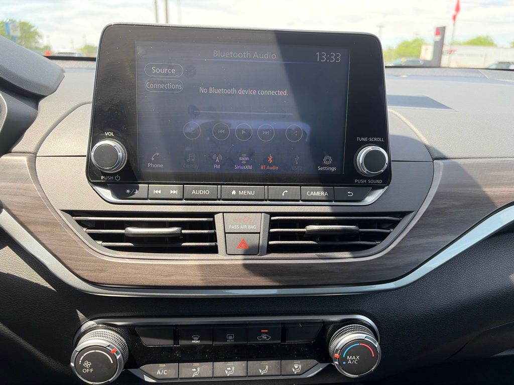 2025 Nissan Altima SV - Photo 23