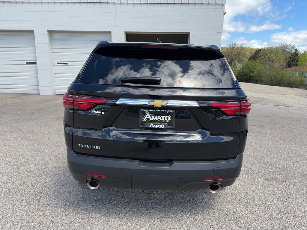 Used 2022 Chevrolet Traverse LS w/1LS SUV
