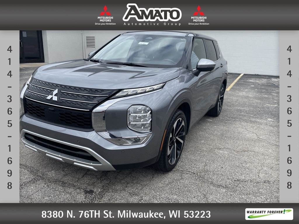 2024 Mitsubishi Outlander SE's photo