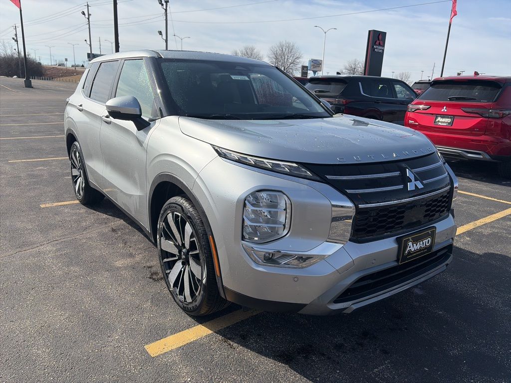 2026 Mitsubishi Outlander SE - Photo 11