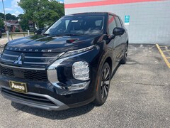 2025 Mitsubishi Outlander SE SUV