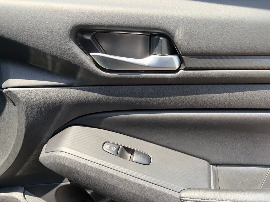 2025 Nissan Altima SV - Photo 11