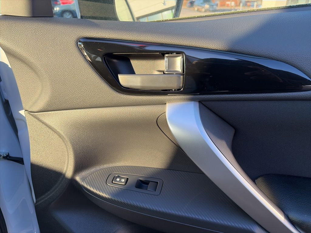 2026 Mitsubishi Eclipse Cross ES - Photo 11