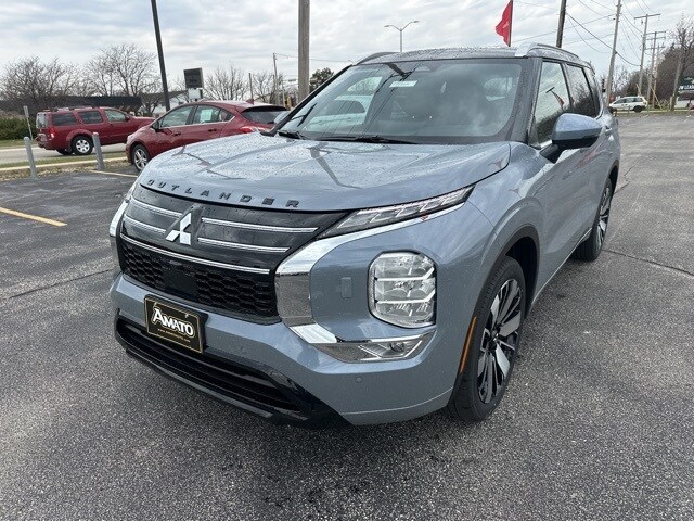 2025 Mitsubishi Outlander SEL GT photo 2