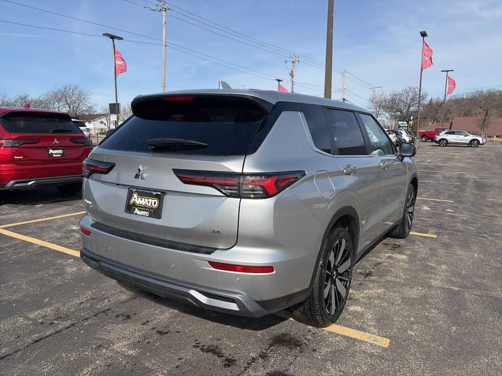 2026 Mitsubishi Outlander SE - Photo 8