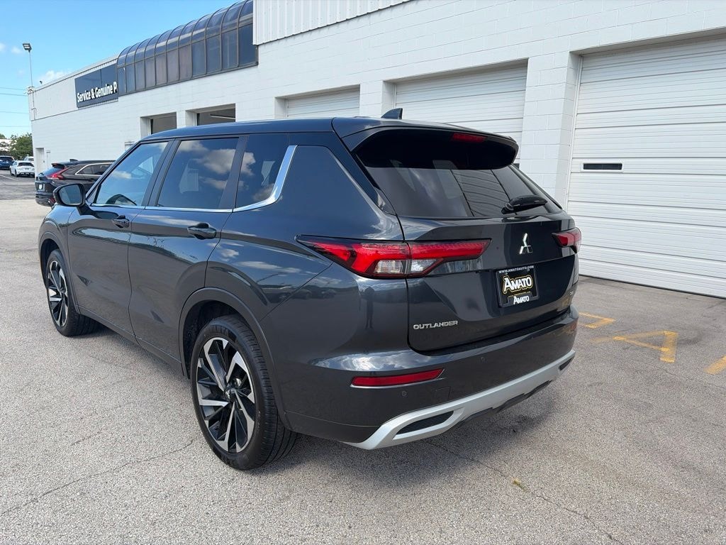 Used 2024 Mitsubishi Outlander SE SUV