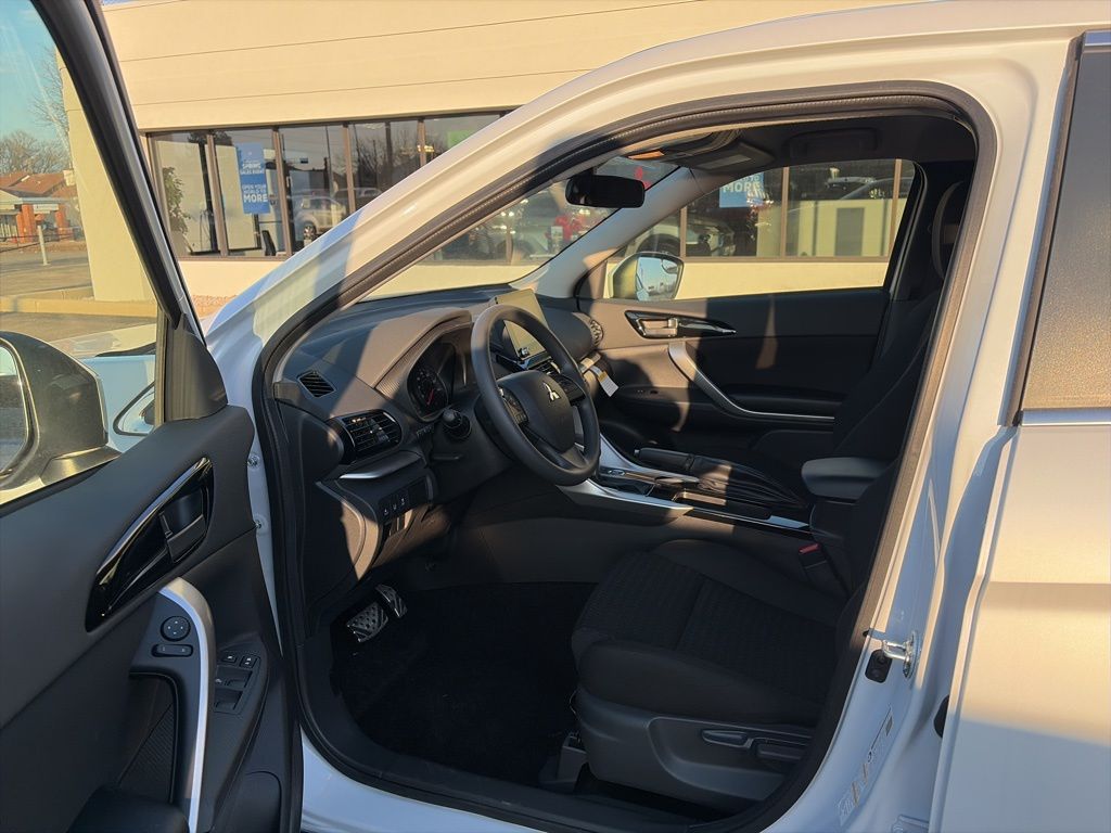 2026 Mitsubishi Eclipse Cross ES - Photo 16