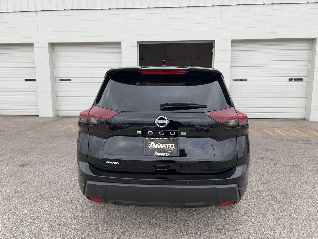 Used 2025 Nissan Rogue SV SUV