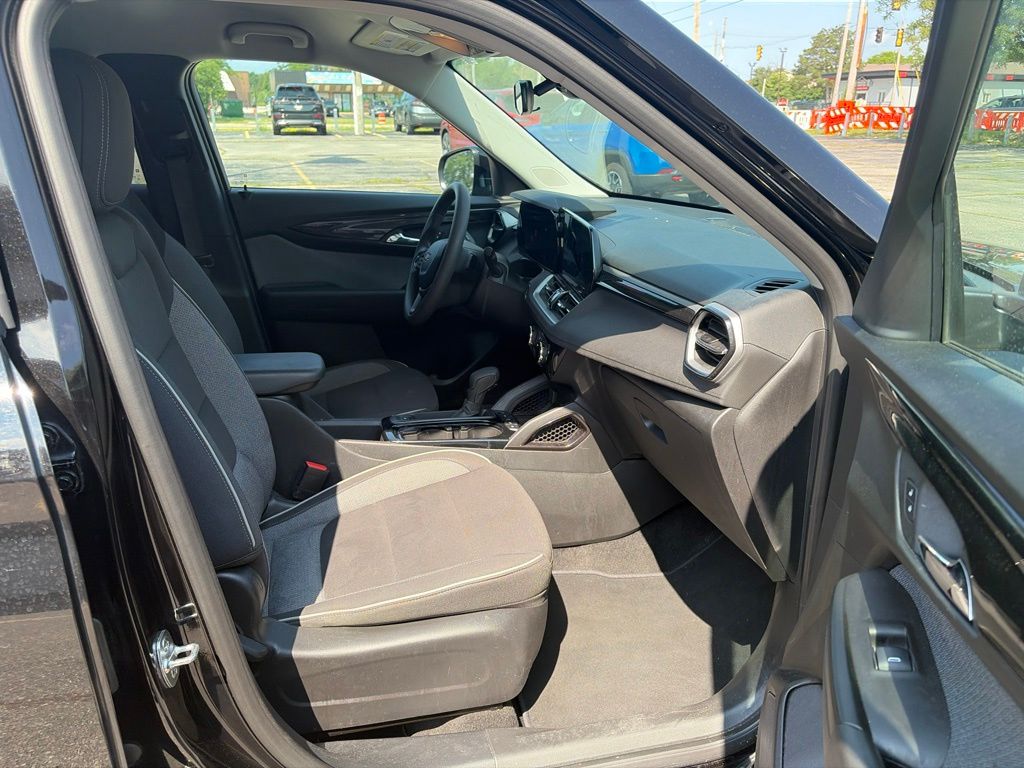 2025 Chevrolet Trailblazer LT - Photo 10