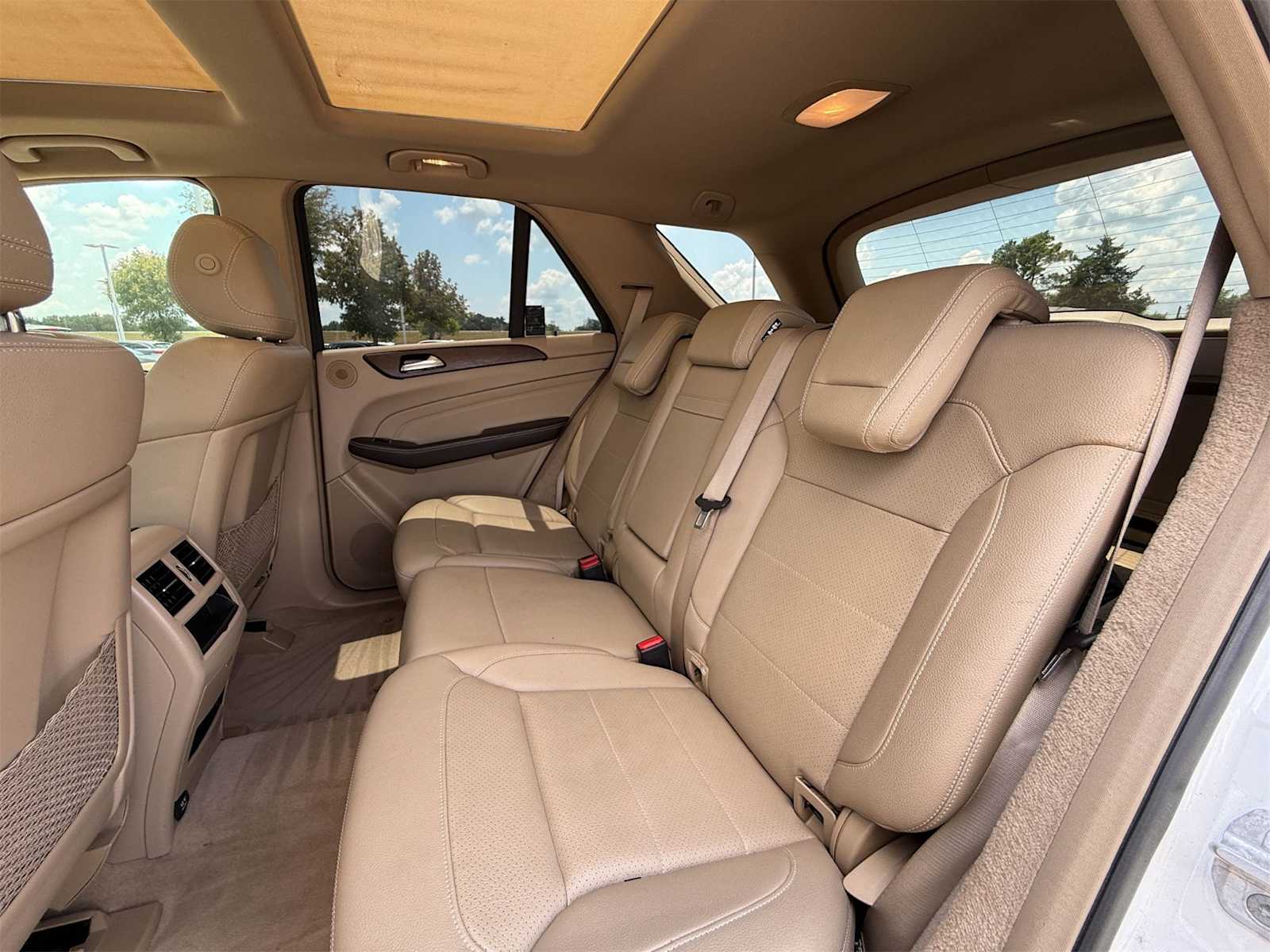 Thumbnail: 2015 Mercedes-Benz M-Class - 13