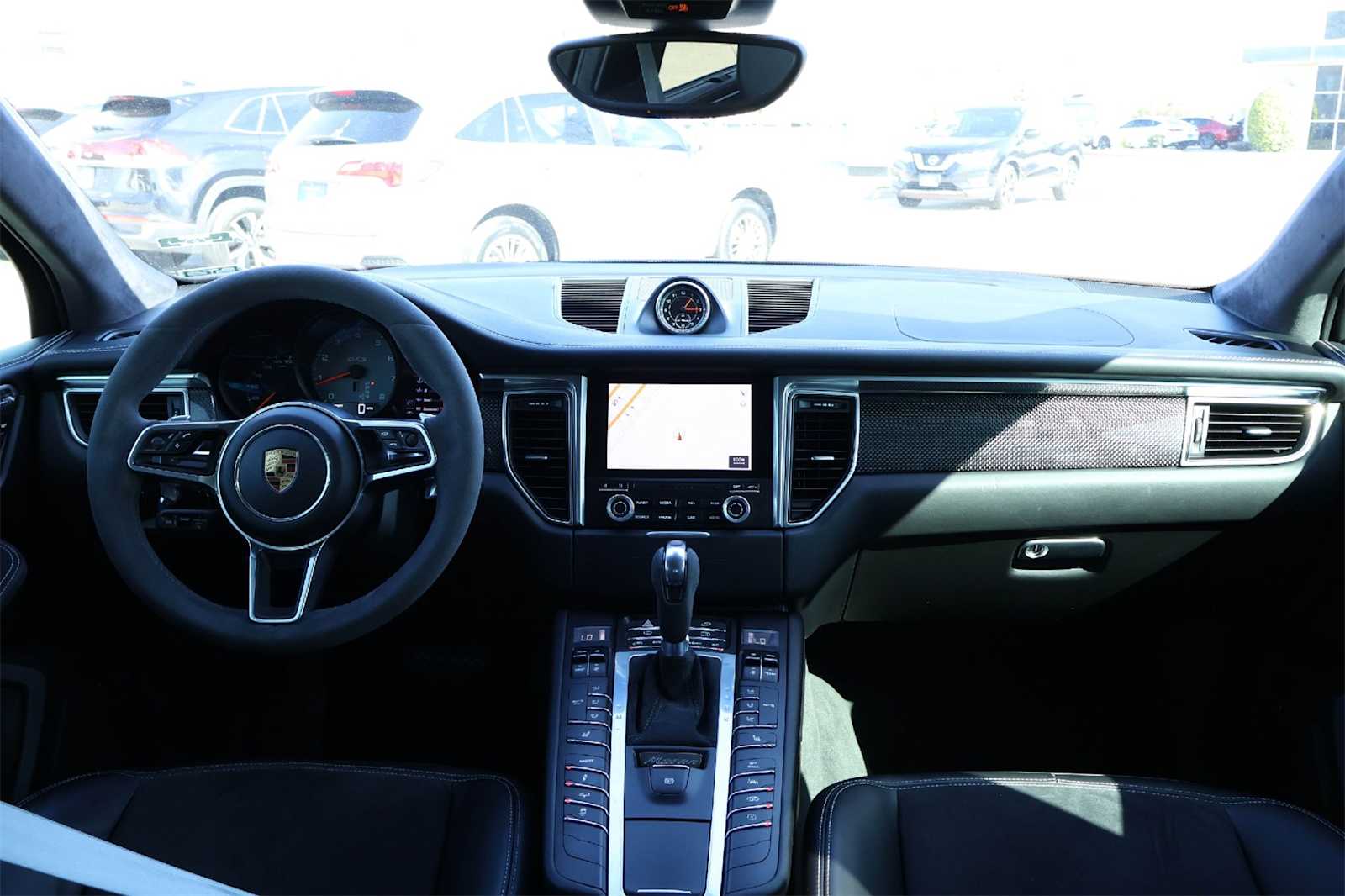 Thumbnail: 2017 Porsche Macan - 10