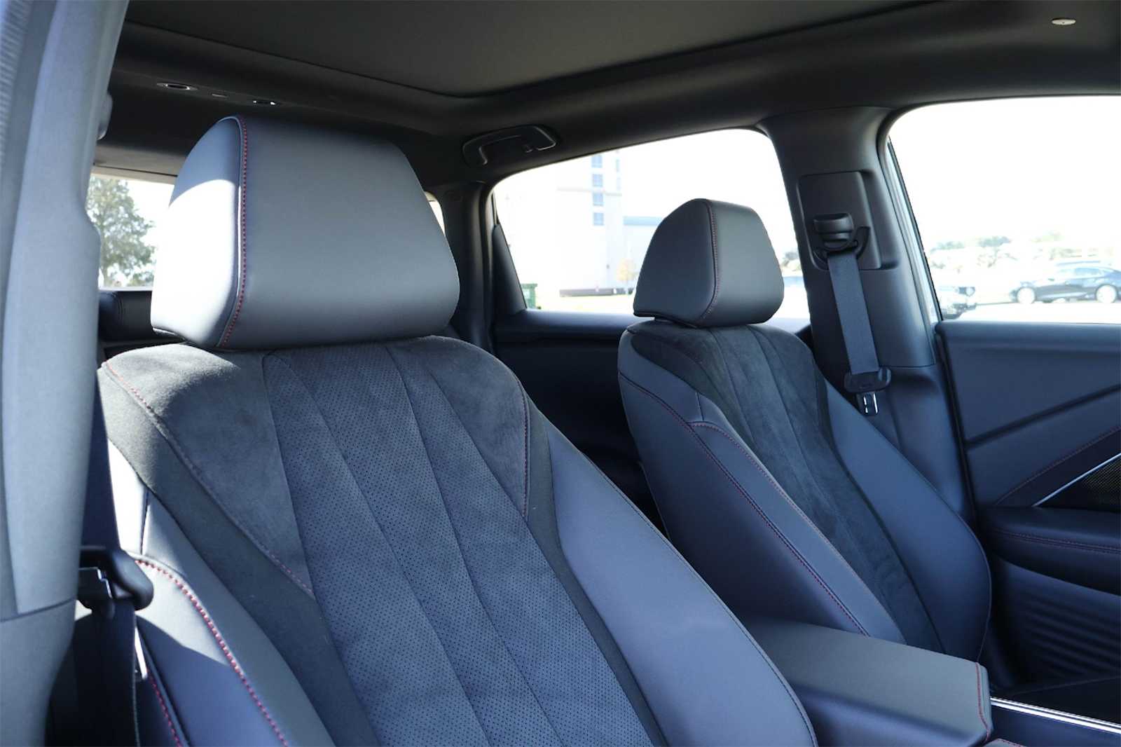 Thumbnail: 2025 Acura ADX - 14