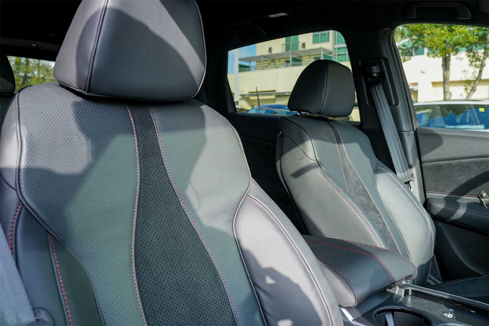 Thumbnail: 2025 Acura RDX - 14