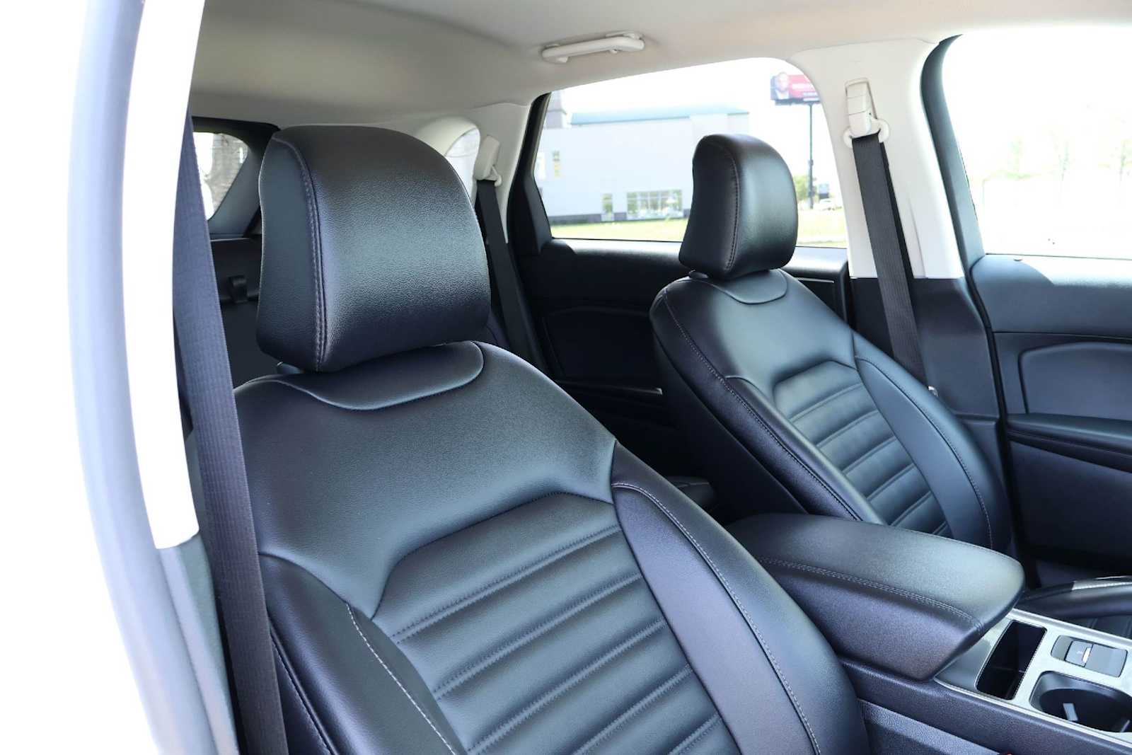 Thumbnail: 2024 Ford Edge - 14